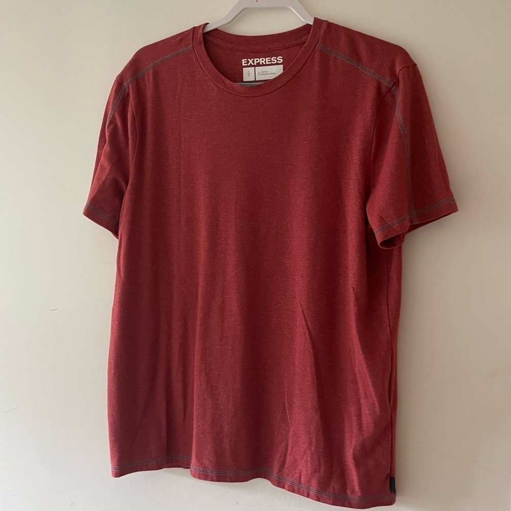 Men’s Express Stretch and Moisture Wicking Active Tee Large Scarlet Red